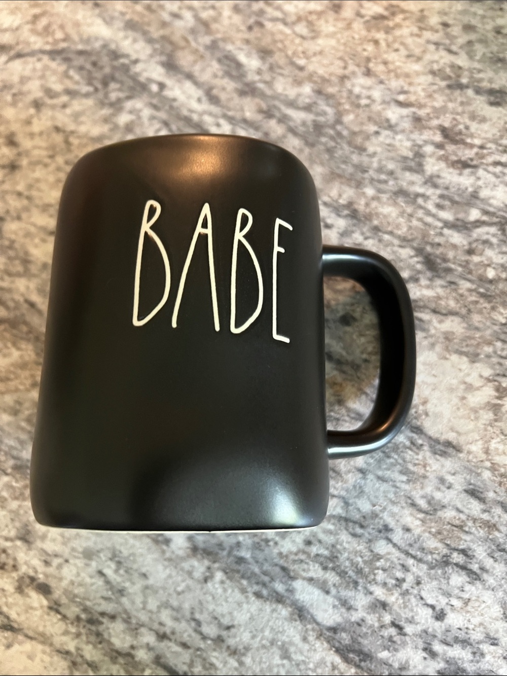 🇺🇸$5🇺🇸 Rae Dunn Matte Black "BABE" Ceramic Mug GUC